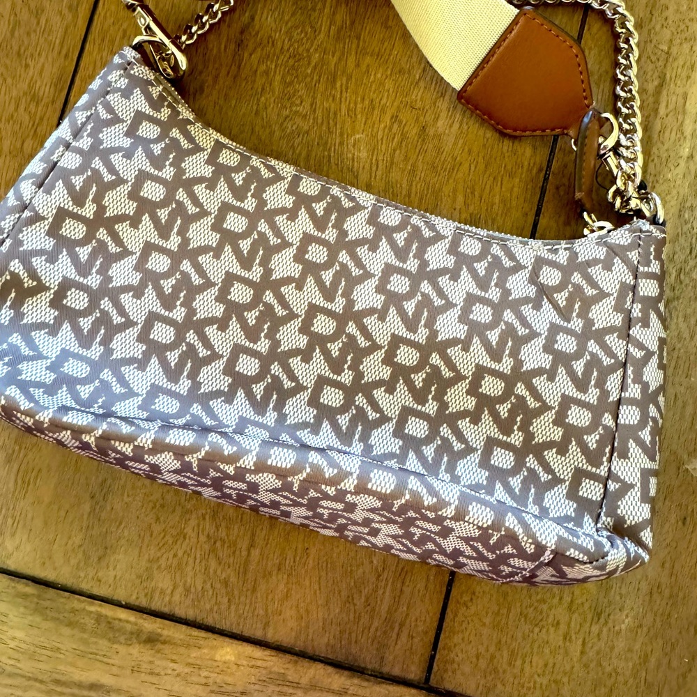 DKNY crossbody/shoulder purse . New. Beige & brown